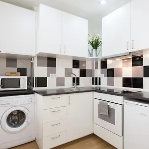 https://feels-like-home-marques-bright-apartment.hotels-lisbon-portugal.com